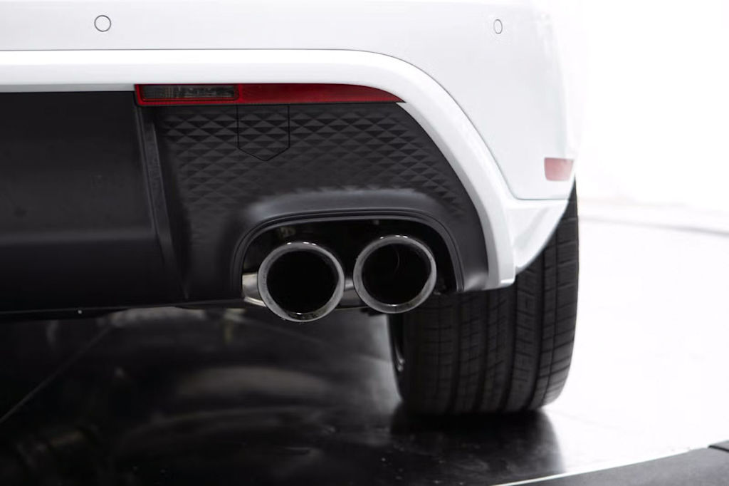 Thumbnail: 2026 Porsche Macan - 23