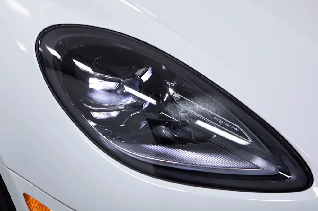 Thumbnail: 2026 Porsche Macan - 19