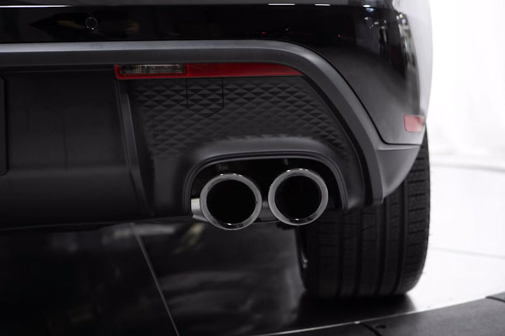 Thumbnail: 2026 Porsche Macan - 23