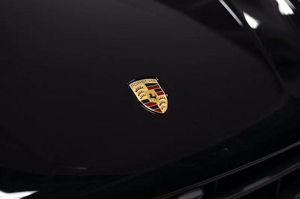 Thumbnail: 2026 Porsche Macan - 20