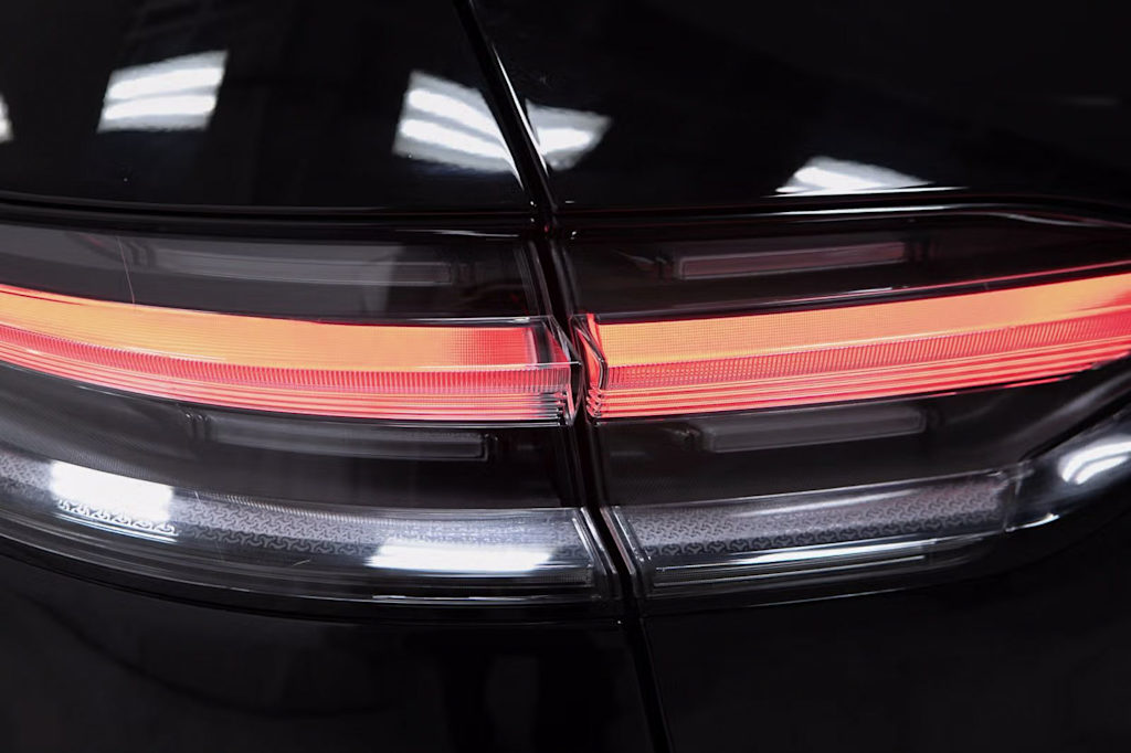 Thumbnail: 2026 Porsche Macan - 22