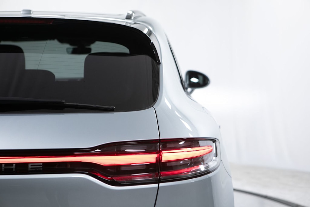 Thumbnail: 2026 Porsche Macan - 25