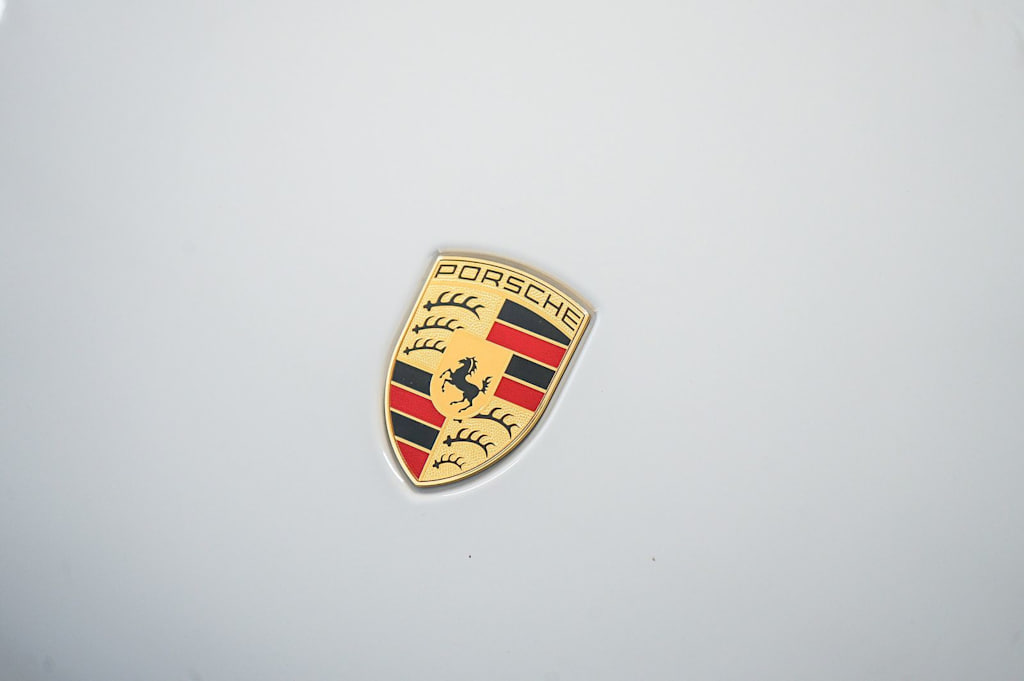 Thumbnail: 2026 Porsche Macan - 27