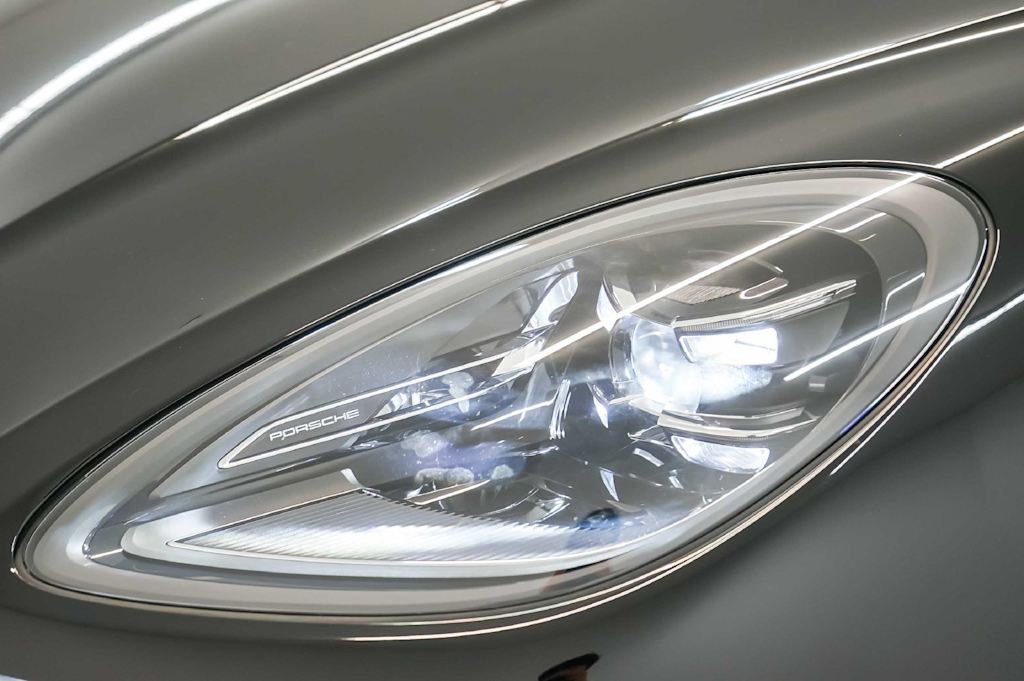 Thumbnail: 2026 Porsche Macan - 26