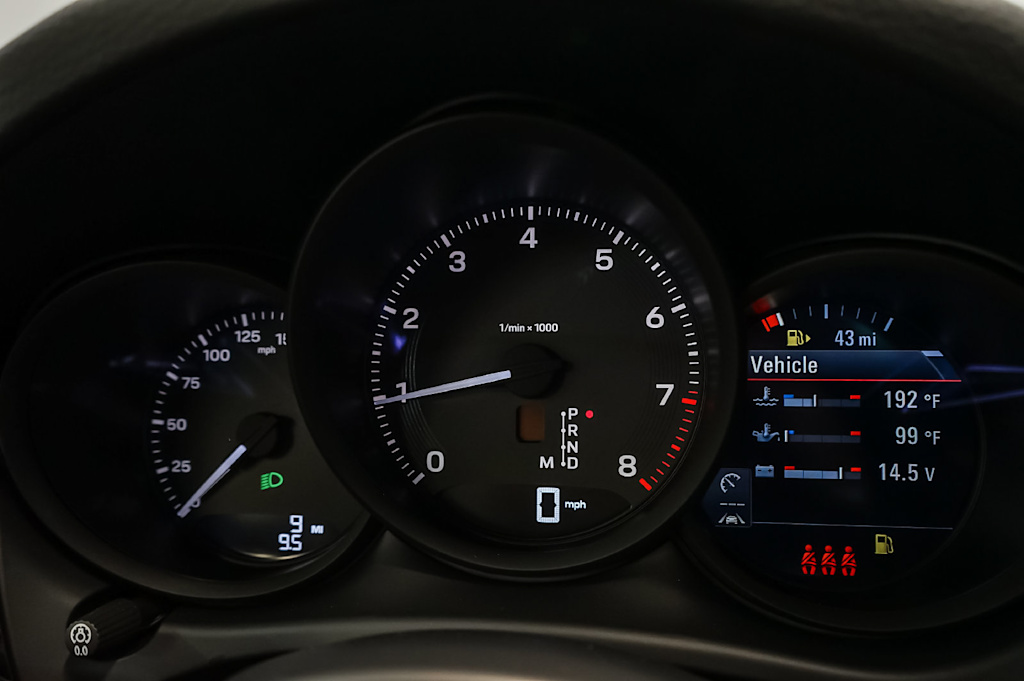 Thumbnail: 2026 Porsche Macan - 18