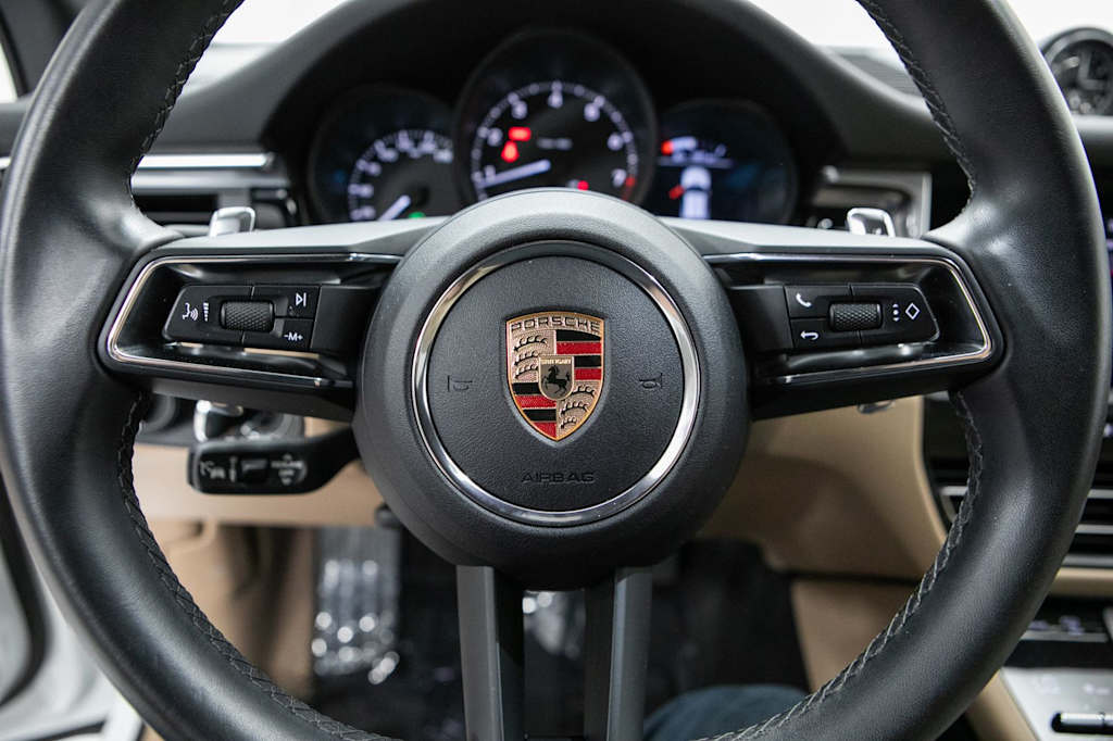 Thumbnail: 2024 Porsche Macan - 18
