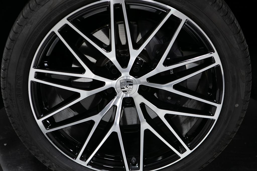 Thumbnail: 2025 Porsche Macan - 6