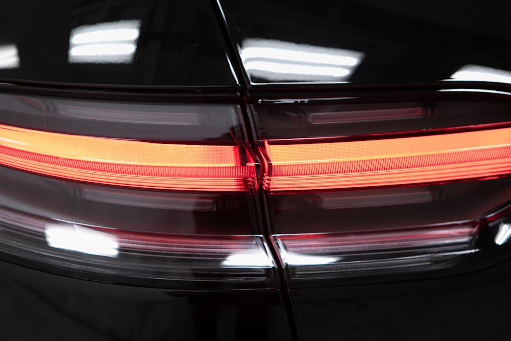 Thumbnail: 2026 Porsche Macan - 33