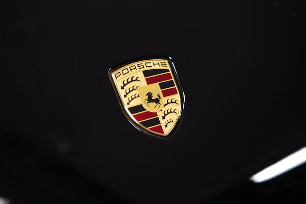 Thumbnail: 2026 Porsche Macan - 21