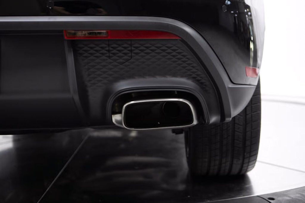 Thumbnail: 2026 Porsche Macan - 24
