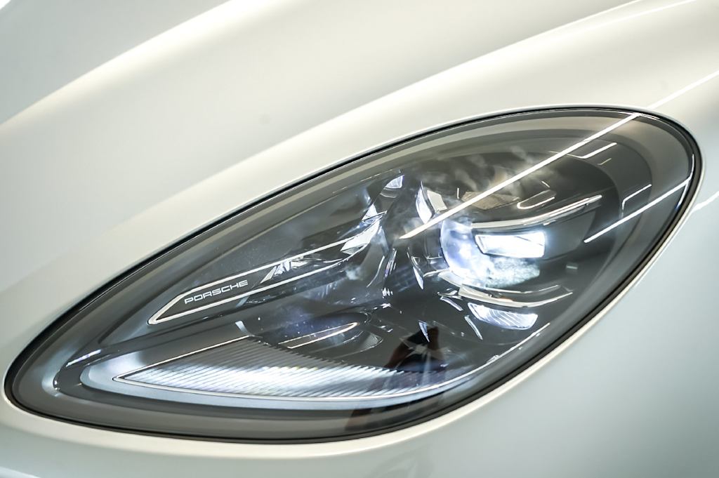 Thumbnail: 2026 Porsche Macan - 24