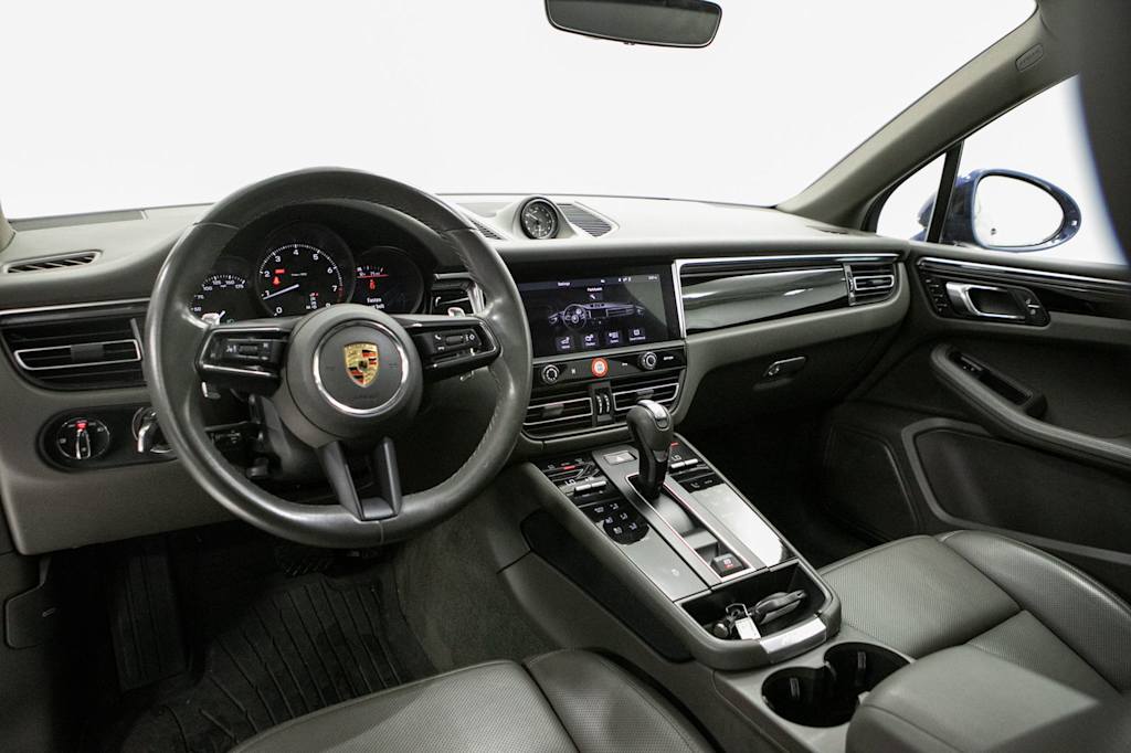 Thumbnail: 2023 Porsche Macan - 7