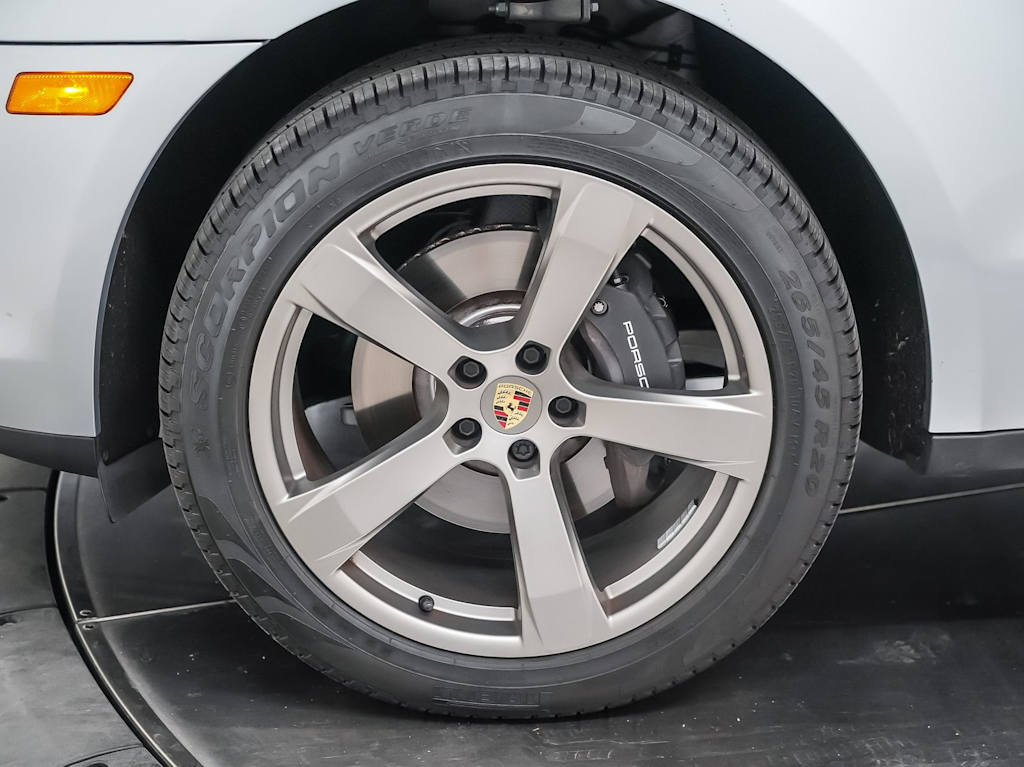 Thumbnail: 2023 Porsche Macan - 8