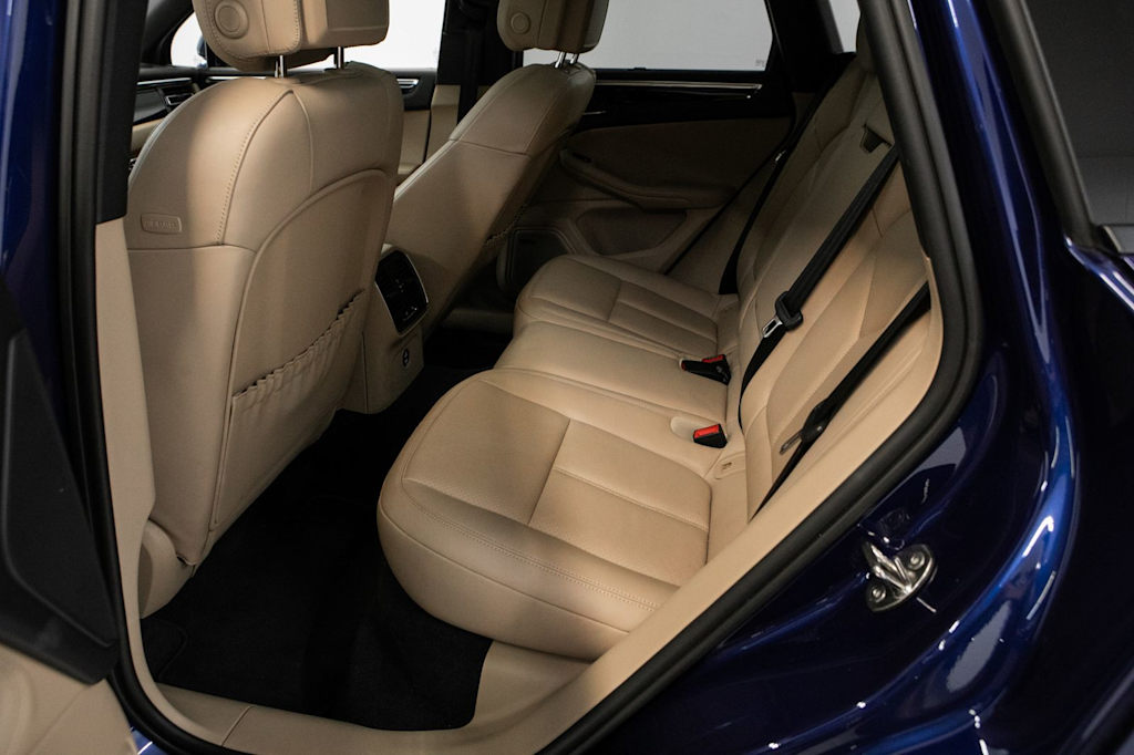 Thumbnail: 2024 Porsche Macan - 11