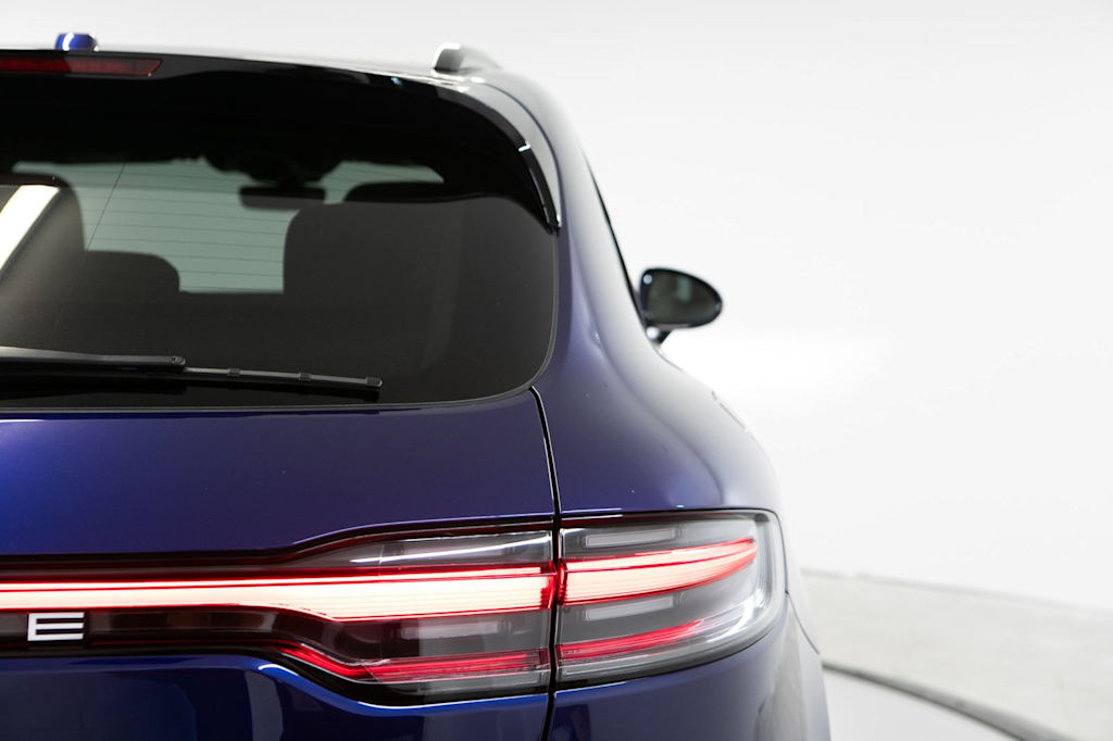 Thumbnail: 2024 Porsche Macan - 39