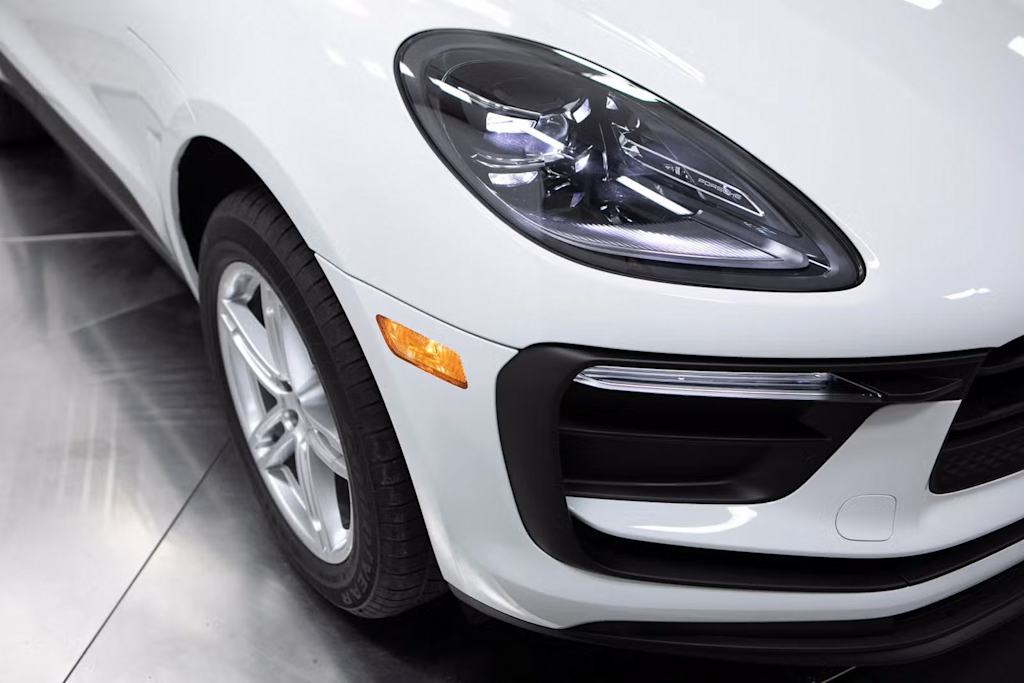 Thumbnail: 2025 Porsche Macan - 7