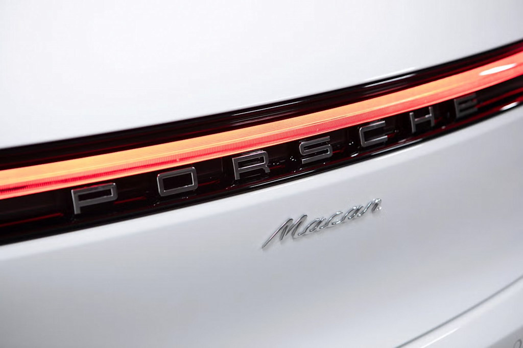 Thumbnail: 2025 Porsche Macan - 34