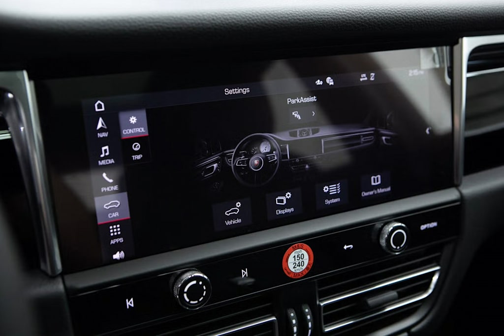 Thumbnail: 2025 Porsche Macan - 13