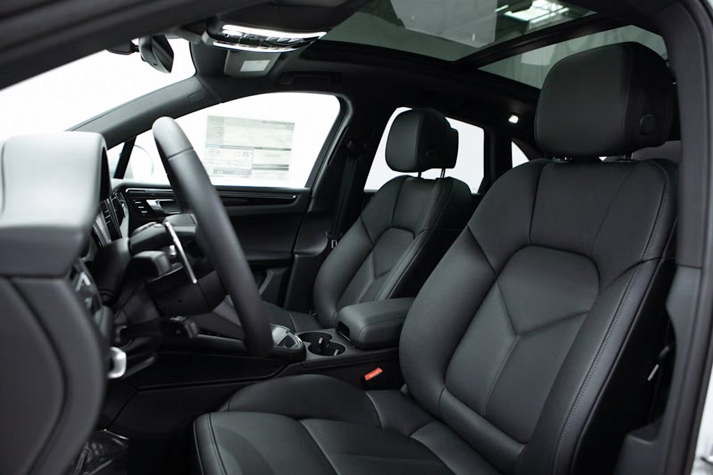 Thumbnail: 2025 Porsche Macan - 10