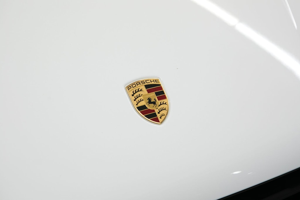 Thumbnail: 2025 Porsche Macan - 21