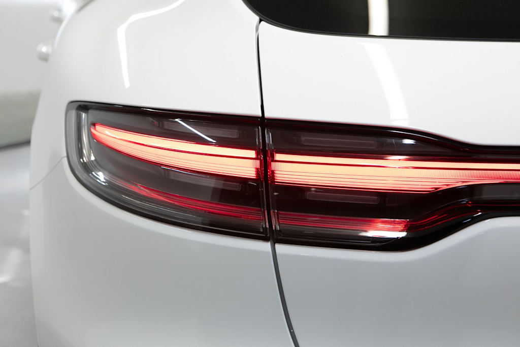 Thumbnail: 2025 Porsche Macan - 35
