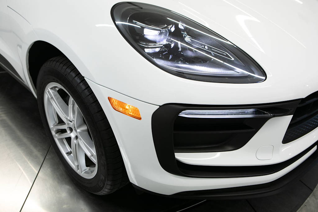 Thumbnail: 2025 Porsche Macan - 4