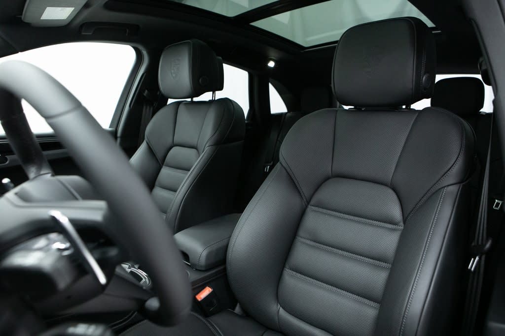 Thumbnail: 2025 Porsche Macan - 10