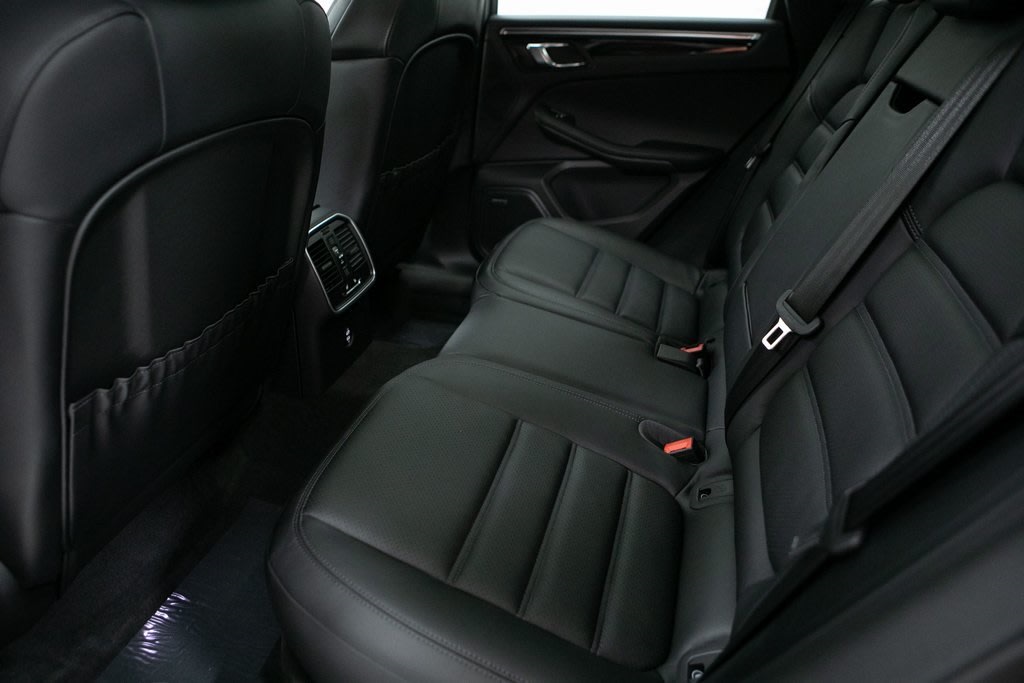 Thumbnail: 2025 Porsche Macan - 12