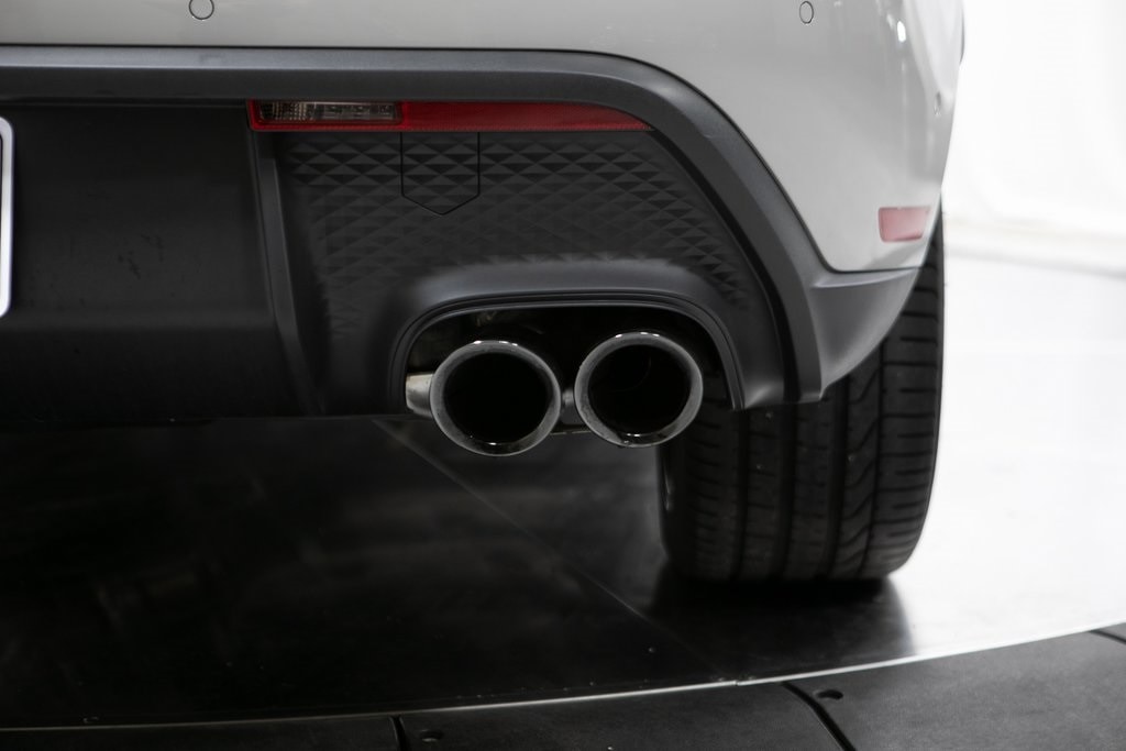 Thumbnail: 2025 Porsche Macan - 38