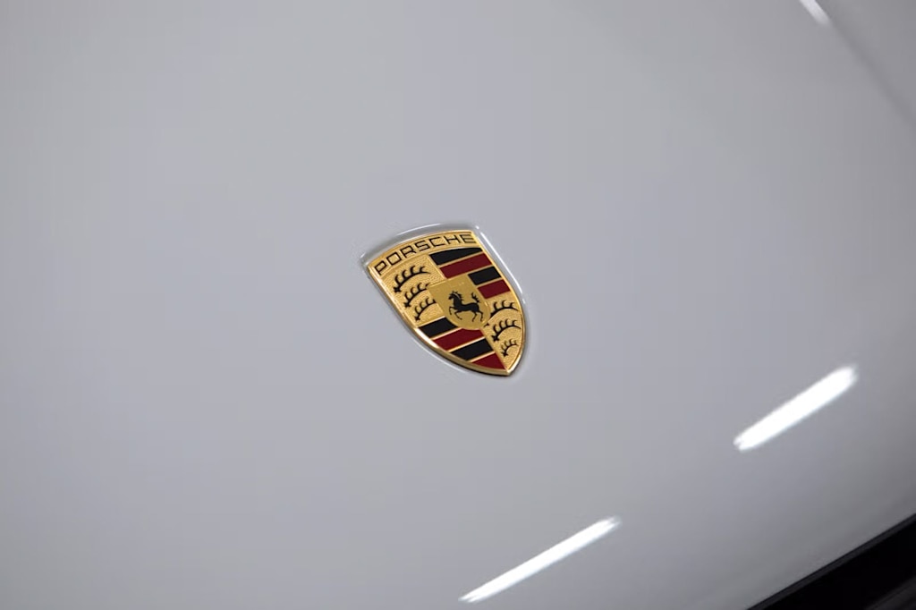Thumbnail: 2026 Porsche Macan - 20