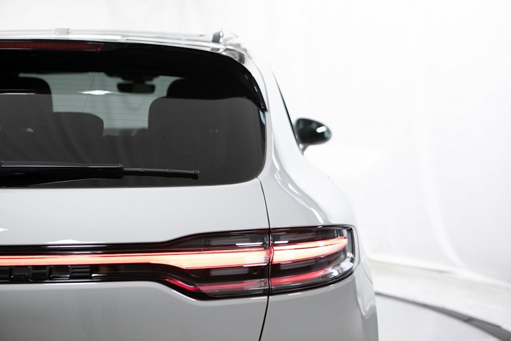 Thumbnail: 2026 Porsche Macan - 37