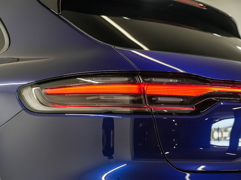 Thumbnail: 2026 Porsche Macan - 24