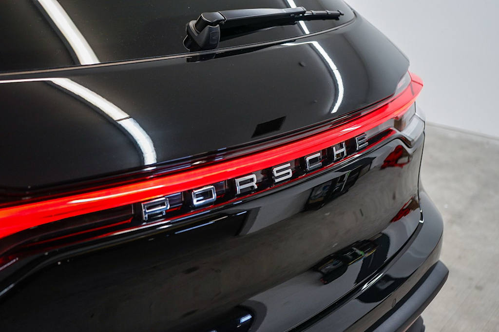 Thumbnail: 2026 Porsche Macan - 24