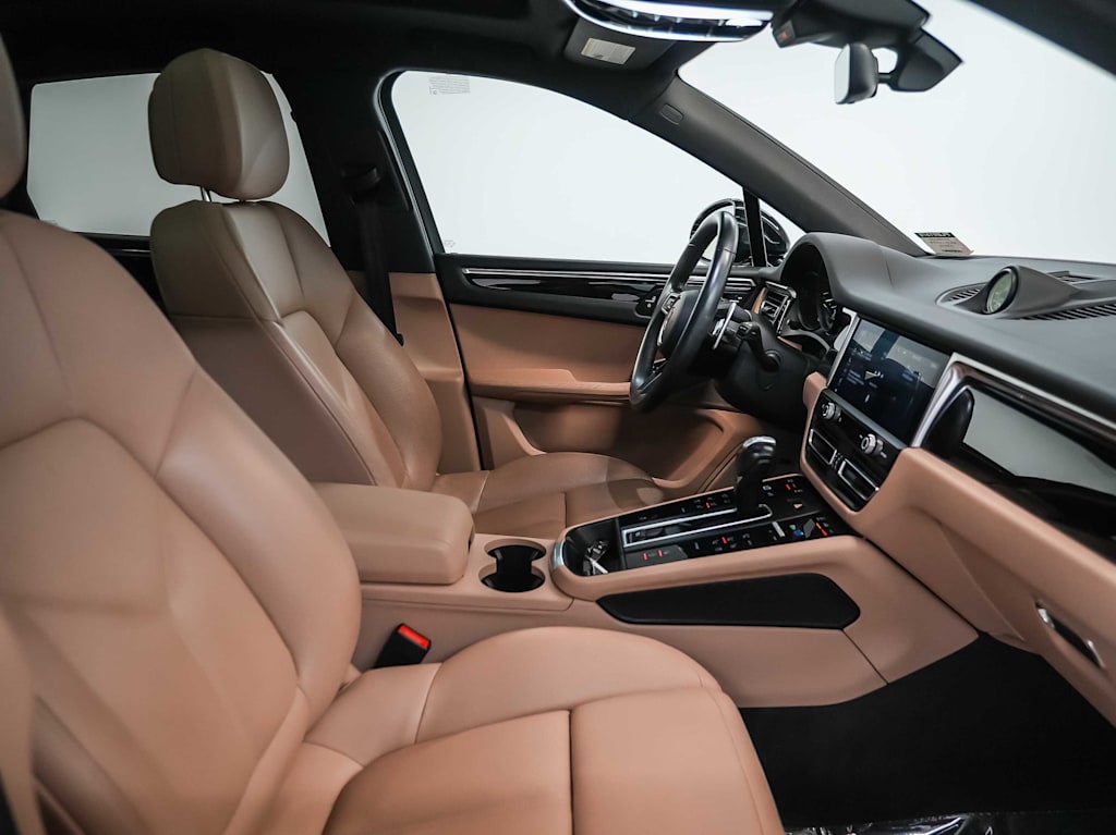 Thumbnail: 2023 Porsche Macan - 9