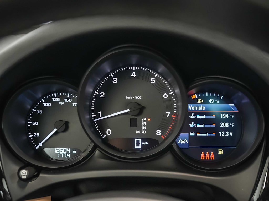 Thumbnail: 2023 Porsche Macan - 14