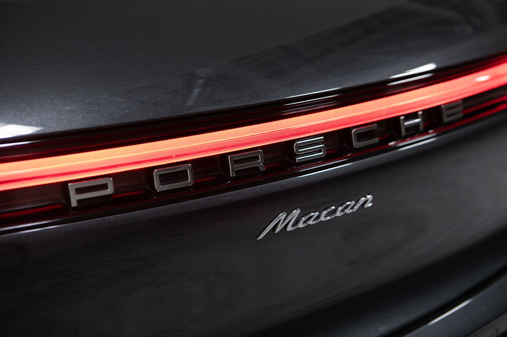 Thumbnail: 2024 Porsche Macan - 24