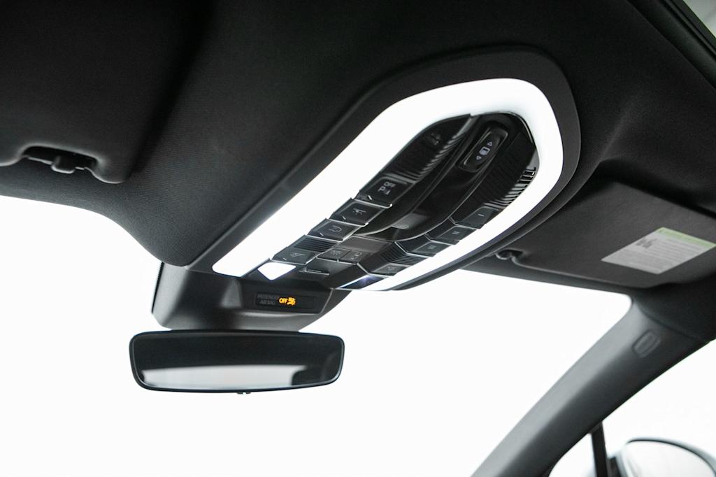 Thumbnail: 2024 Porsche Macan - 35