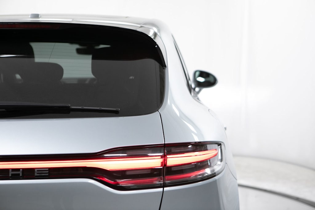 Thumbnail: 2024 Porsche Macan - 26