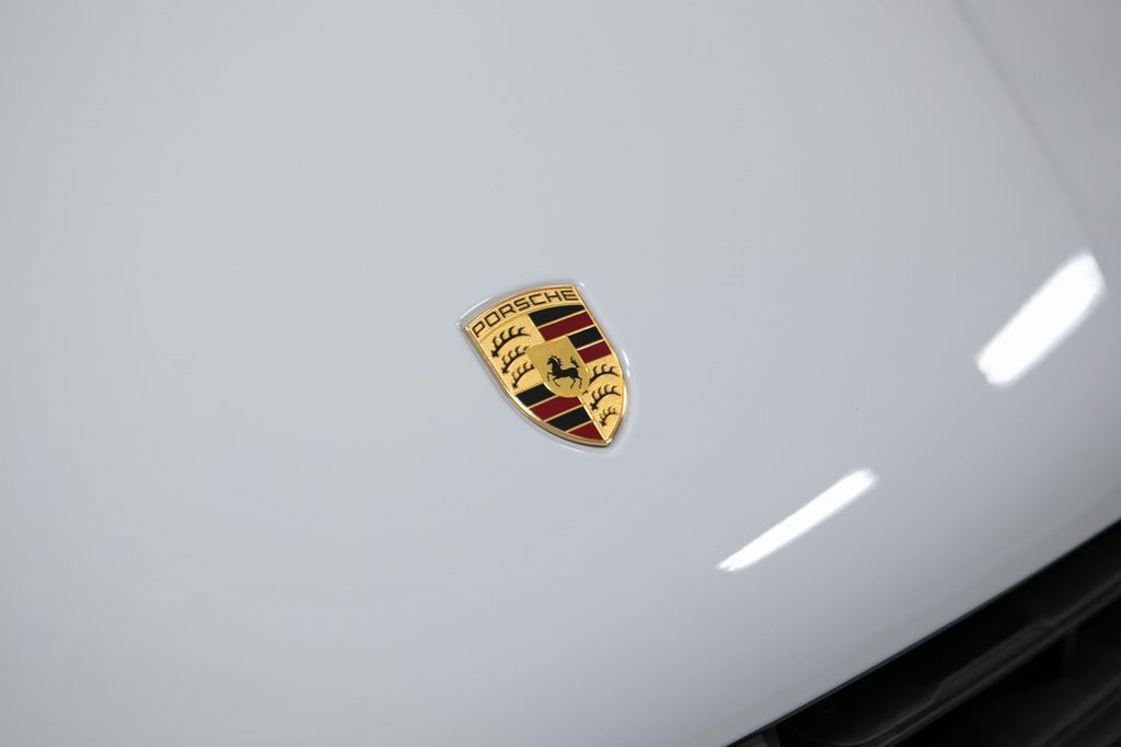 Thumbnail: 2026 Porsche Macan - 34