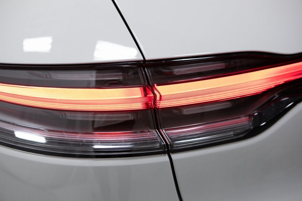 Thumbnail: 2026 Porsche Macan - 35