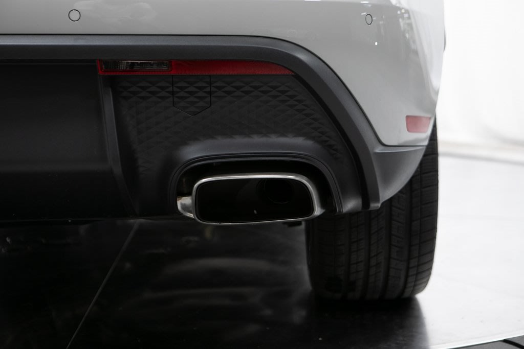 Thumbnail: 2026 Porsche Macan - 37