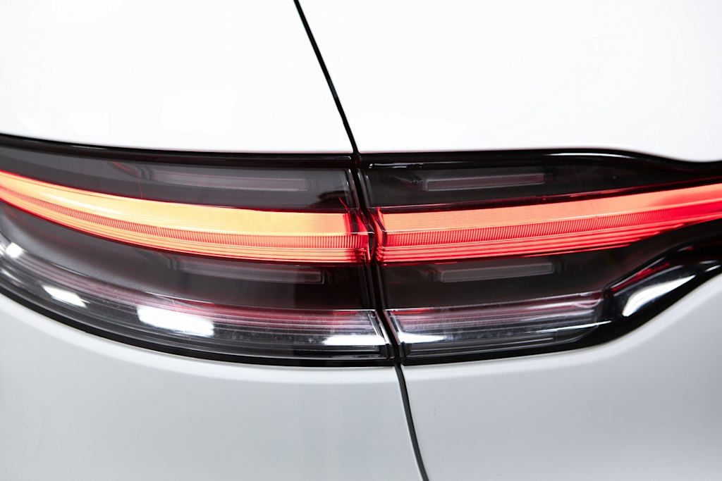 Thumbnail: 2026 Porsche Macan - 33