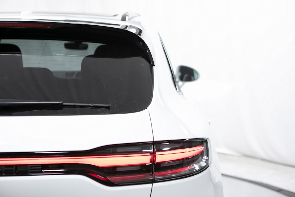 Thumbnail: 2026 Porsche Macan - 36