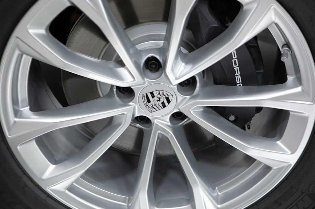 Thumbnail: 2026 Porsche Macan - 5