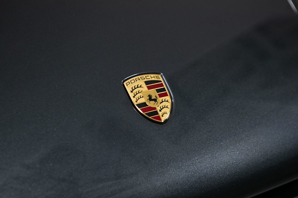Thumbnail: 2026 Porsche Macan - 20