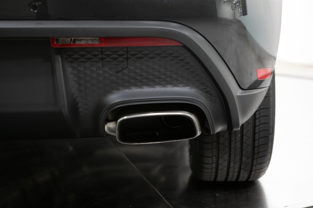 Thumbnail: 2026 Porsche Macan - 23