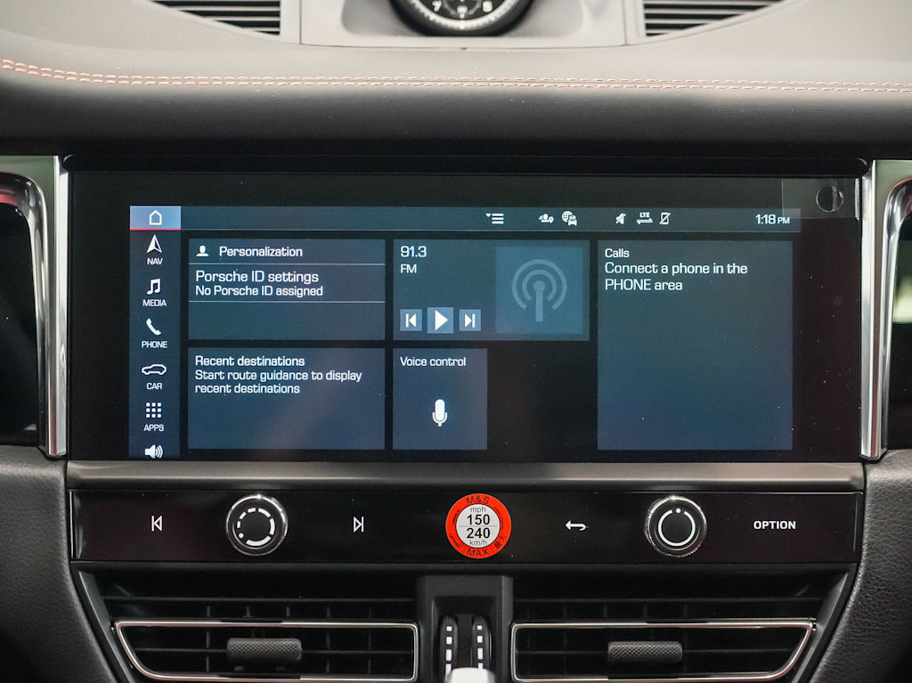 Thumbnail: 2026 Porsche Macan - 25