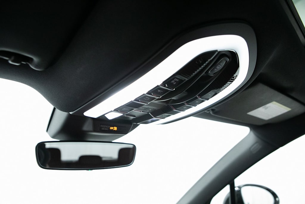 Thumbnail: 2024 Porsche Macan - 26