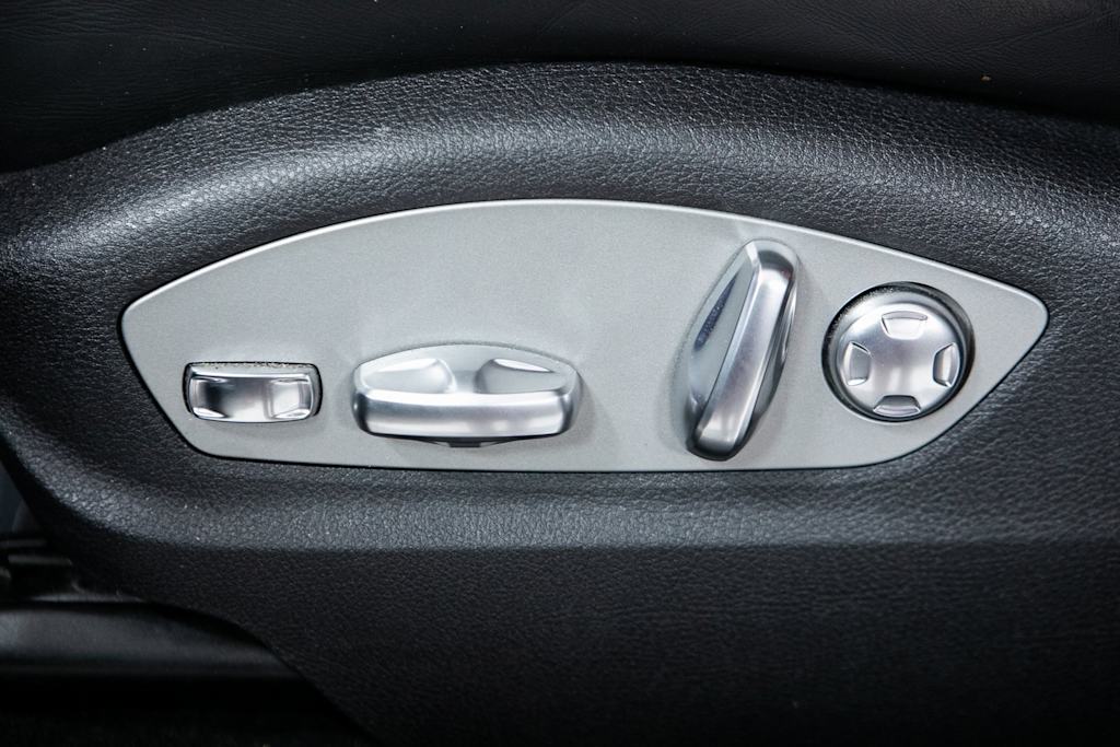 Thumbnail: 2024 Porsche Macan - 18