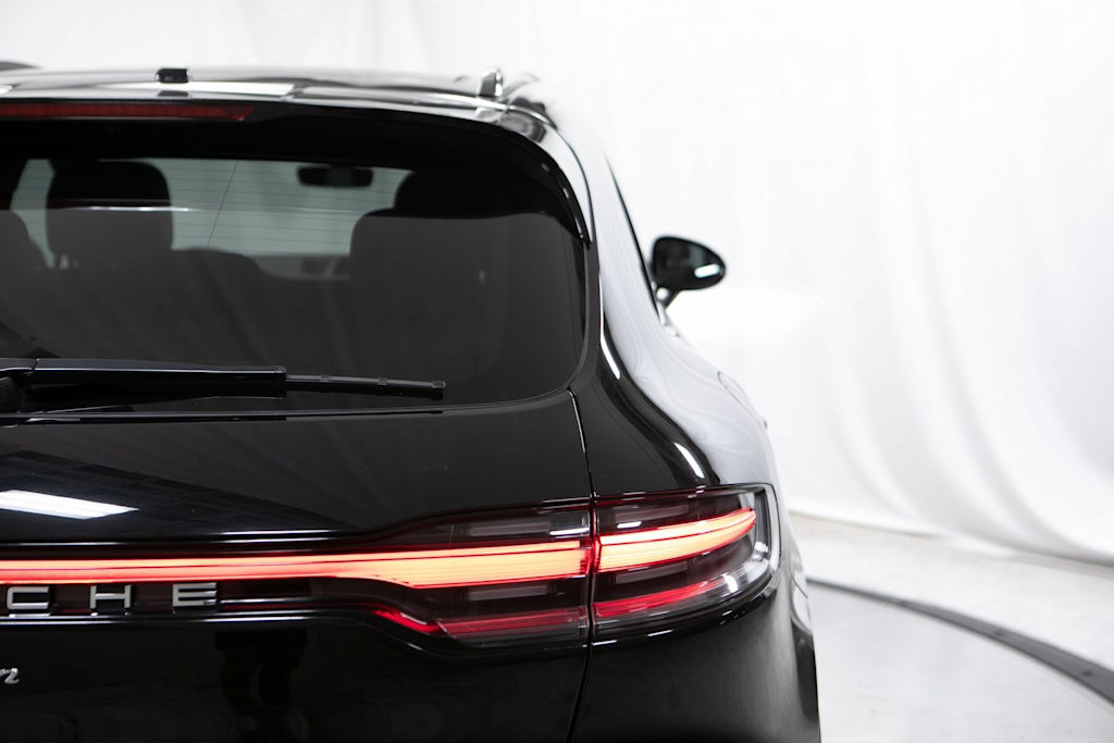 Thumbnail: 2024 Porsche Macan - 36